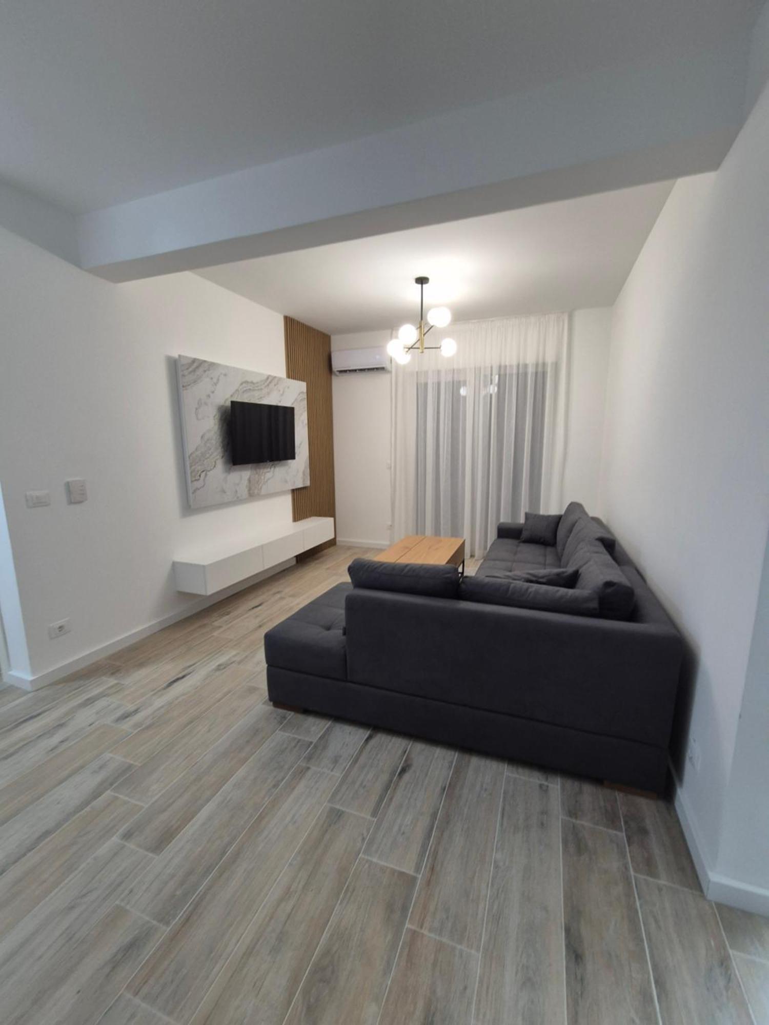 Apartment Frekuenca